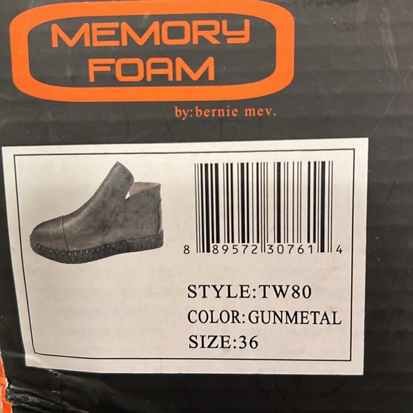 Green Bernie Mev.Size 36.Memory foam short boots. Good condition.Comfortable. - Picture 5 of 5